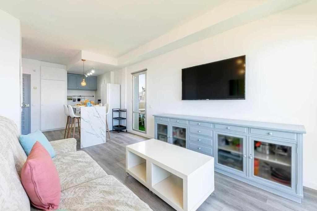 Benalbeach Apartamento Con Vistas Maravillosas Malaga Exterior photo